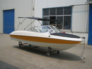 New Hot Sale High Speed Fiberglass Boat Silver Craft